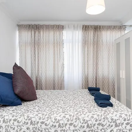 Live Batayola Apartman *